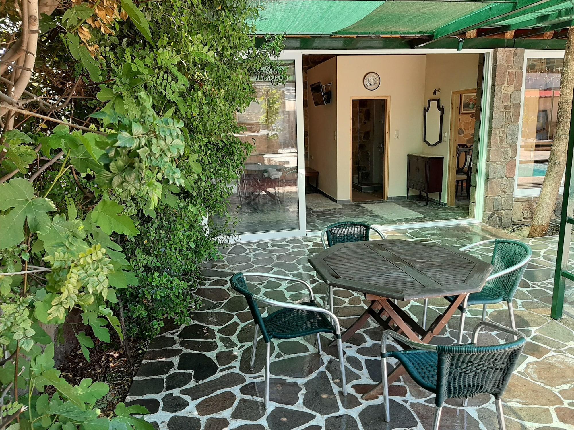 Ela Mesa Aparthotel
