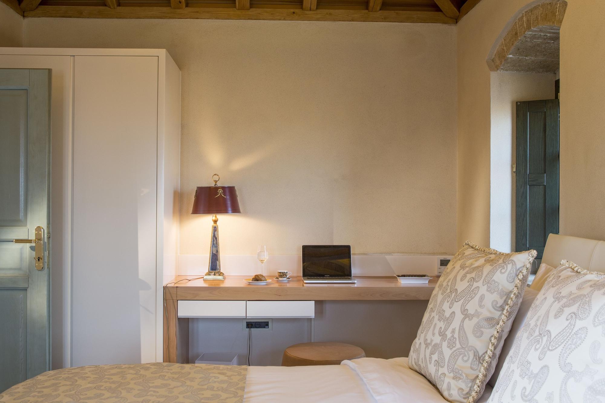 Moni Emvasis Luxury Monemvasia