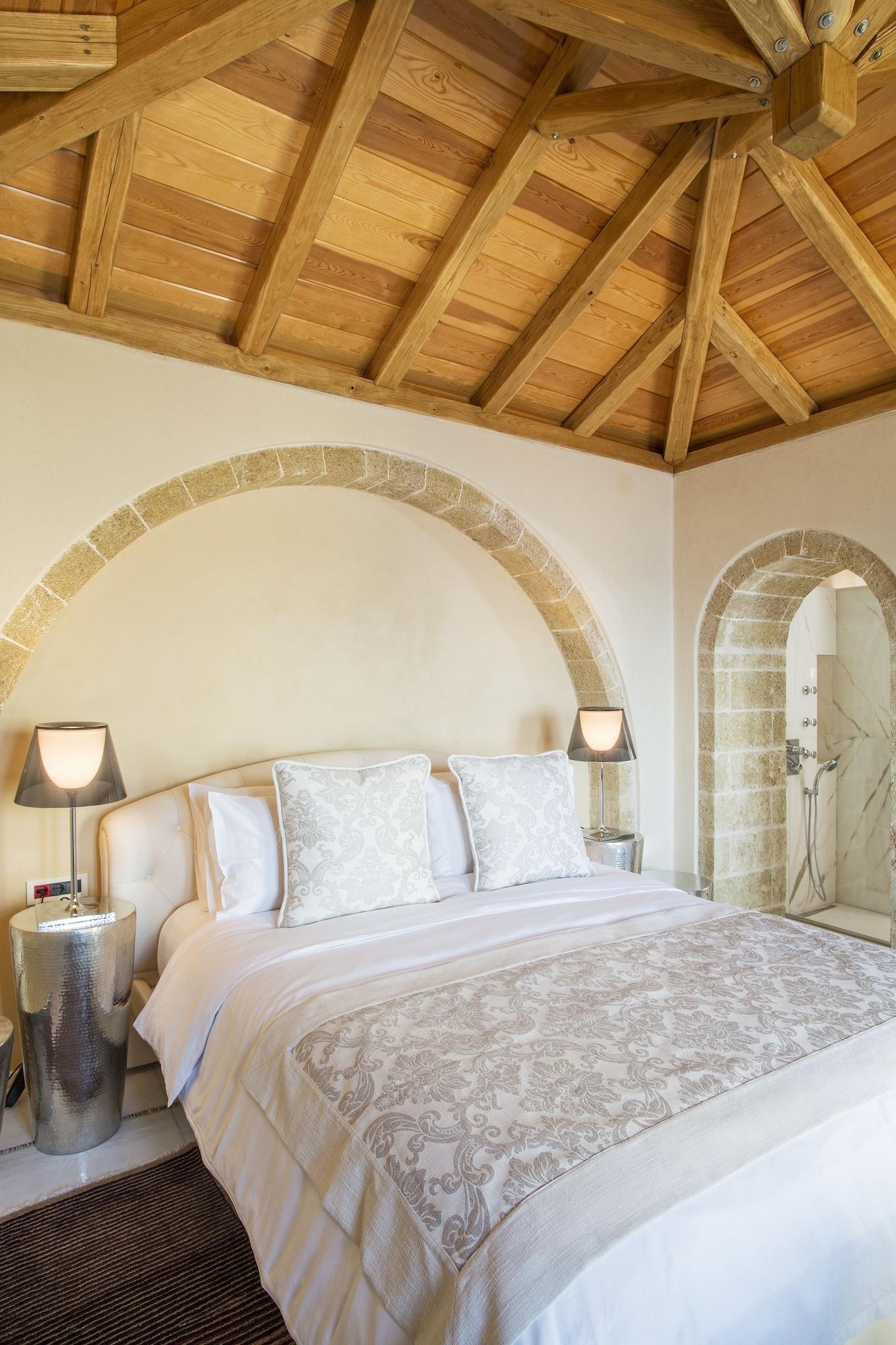 Moni Emvasis Luxury Monemvasia