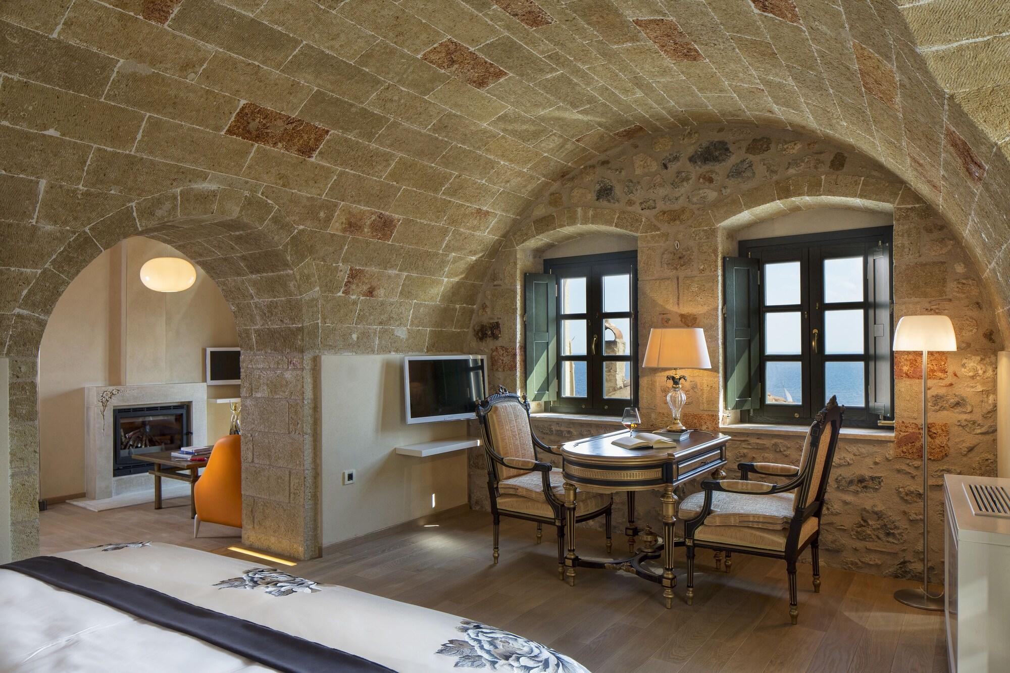 Moni Emvasis Luxury Hotel Monemvasia