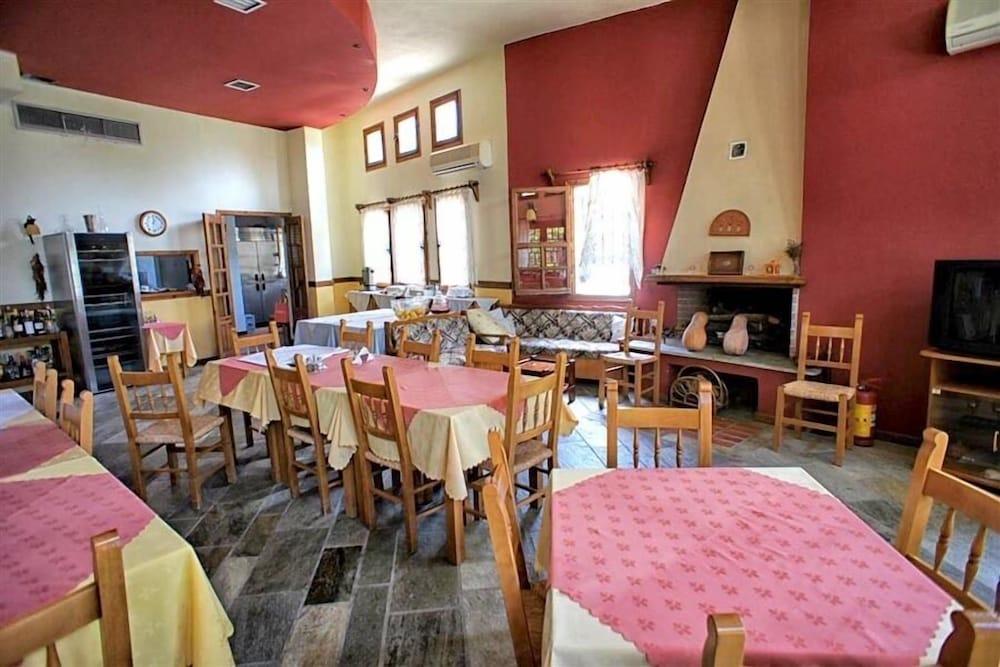 Saily Hotel Koropi