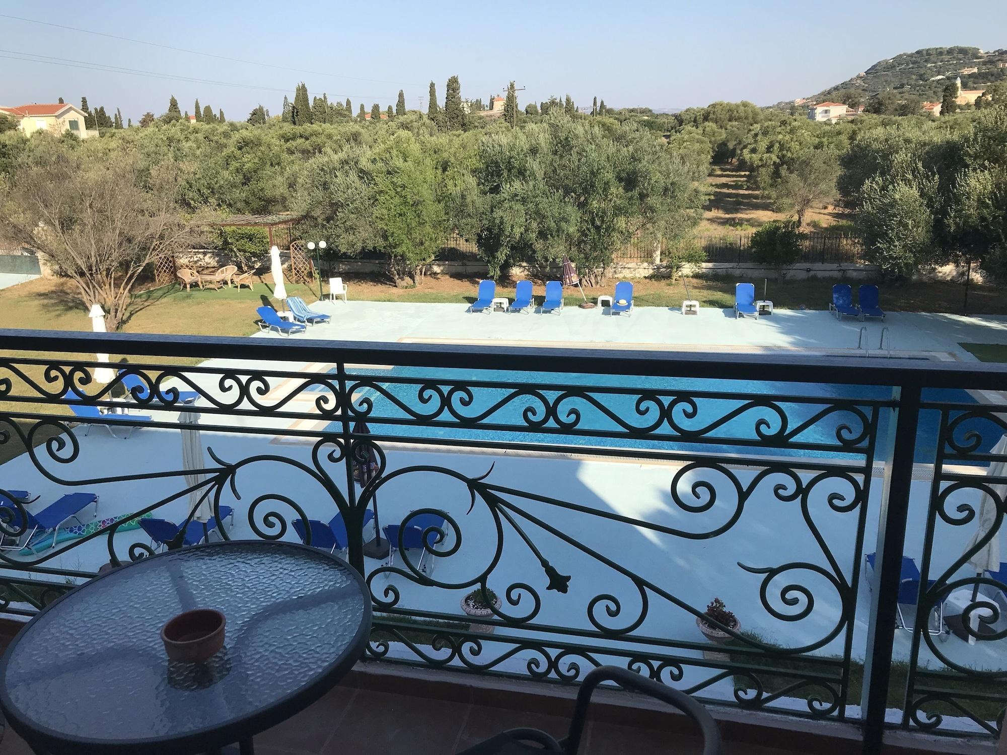 Ai Helis Aparthotel 2*