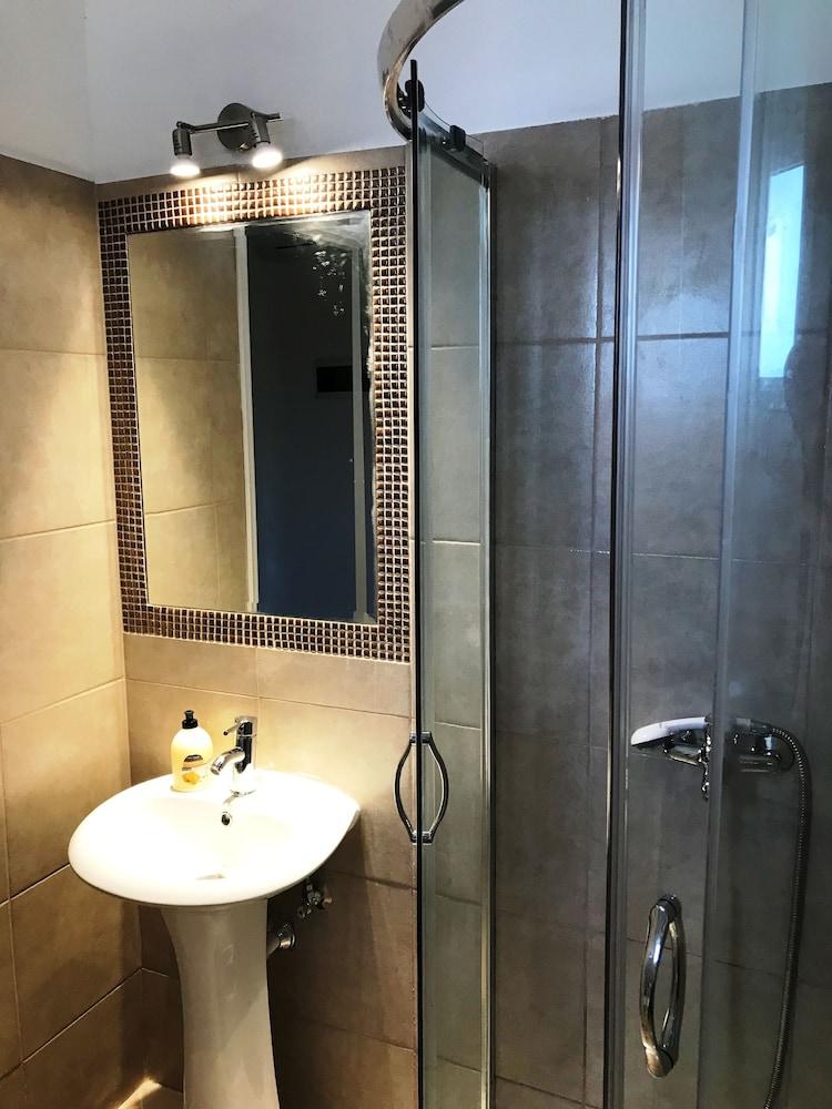 Ai Helis Aparthotel Svoronata