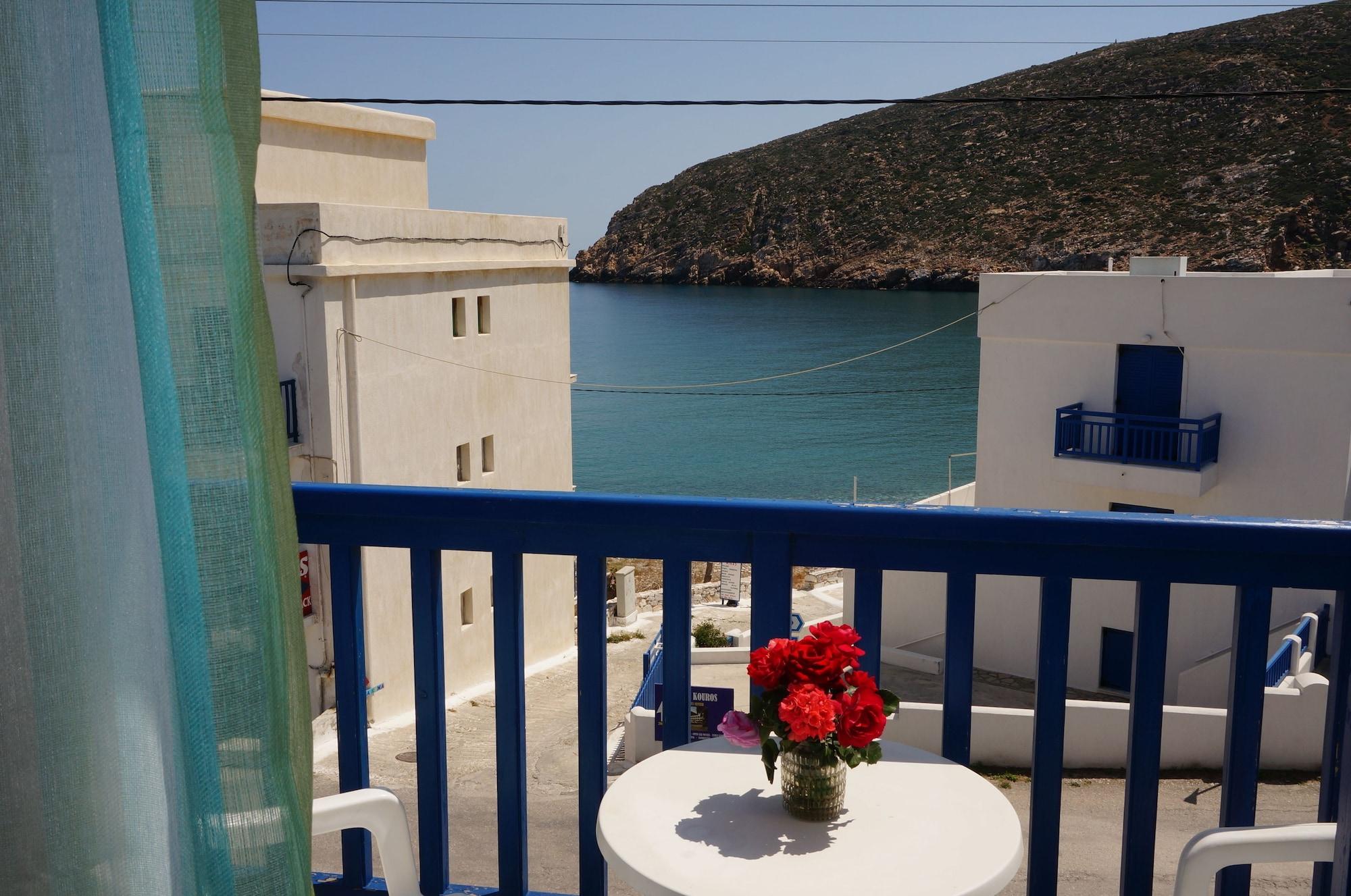 Hotel Adonis Naxos 2*
