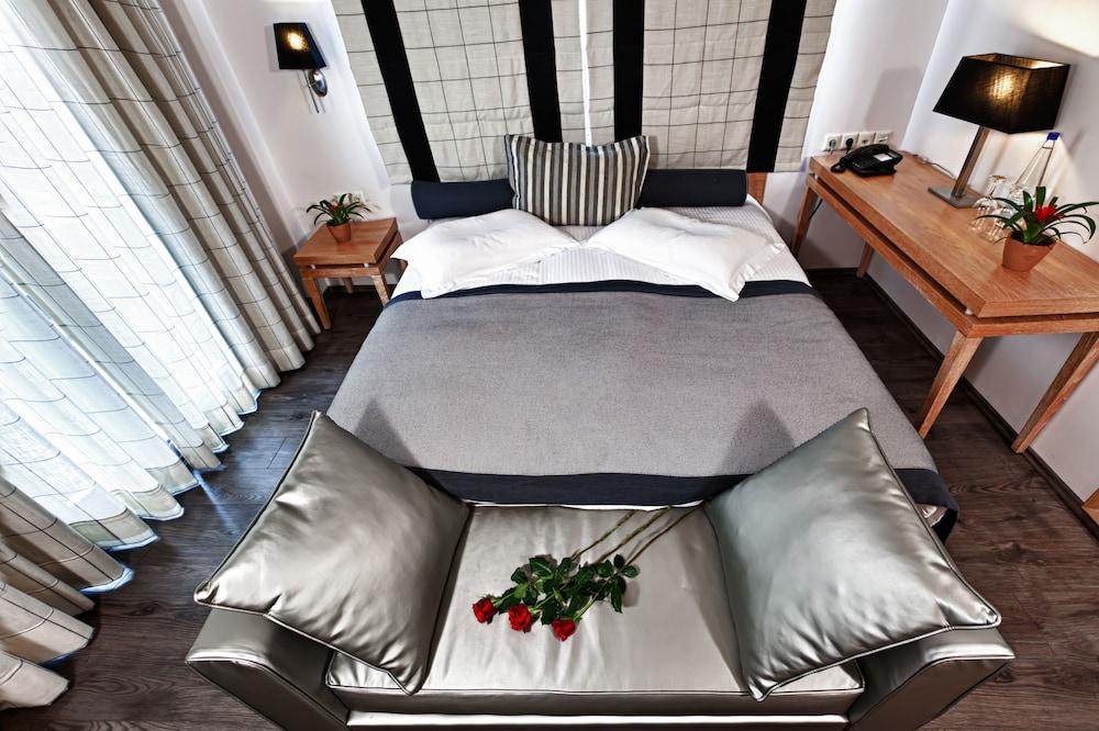 Olympus Thea Boutique Hotel 4*