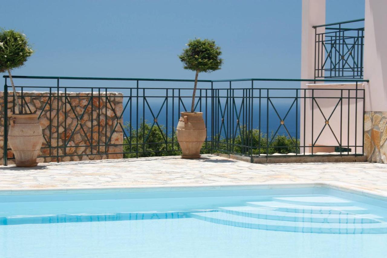 Apartment Sarantos Pool