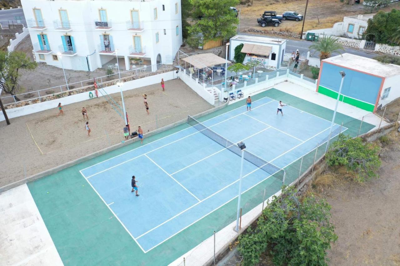 Patmos Tennis & Tennis Court's *