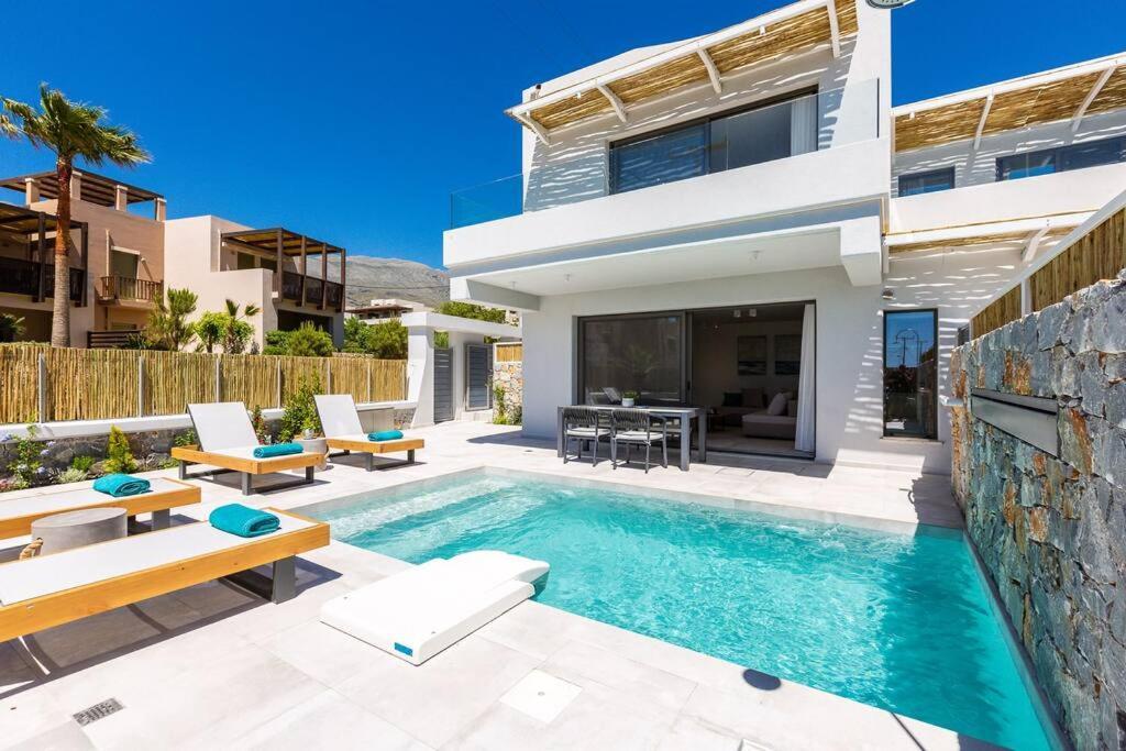 Daphne-naiades/ 2 Bedrooms,luxury,beachfront *