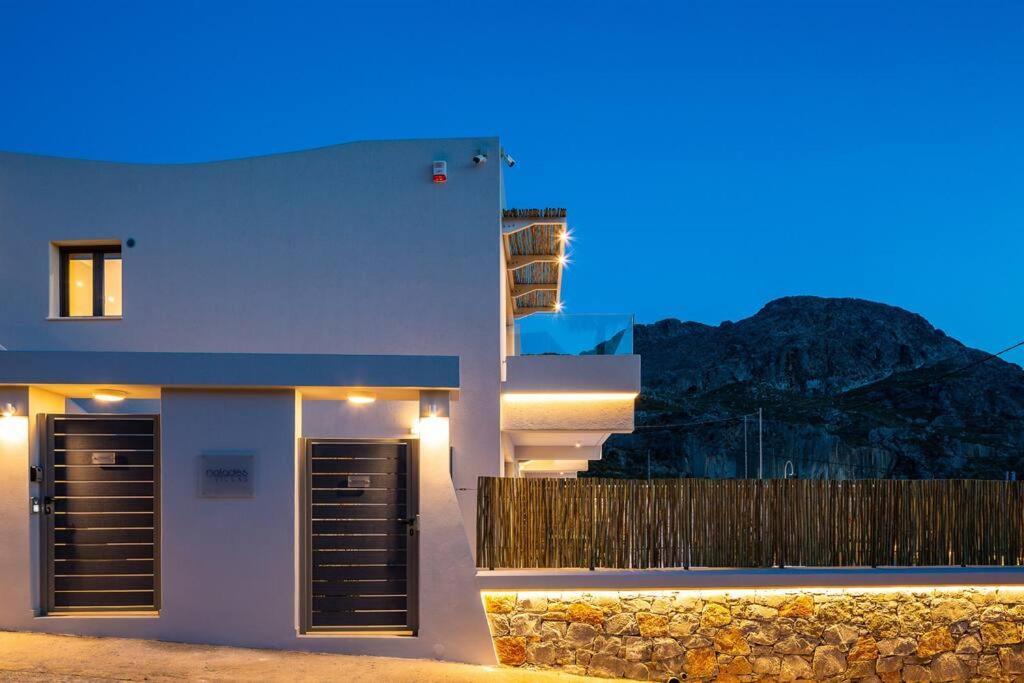 Daphne-naiades/ 2 Bedrooms,luxury,beachfront Holiday home *