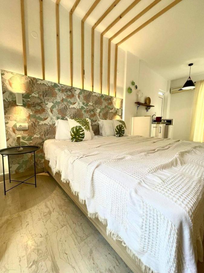 Eora Apartment