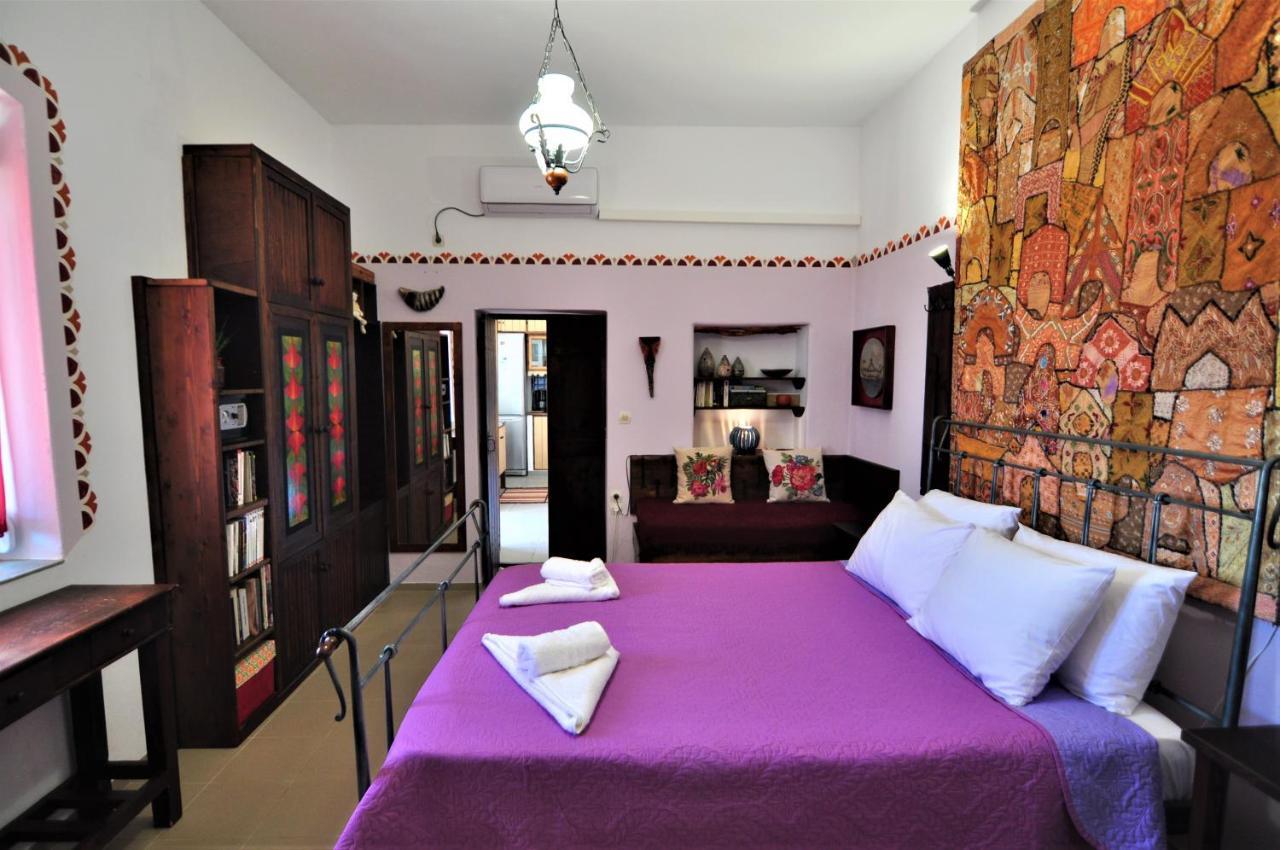Apartment Alice In Wonderland