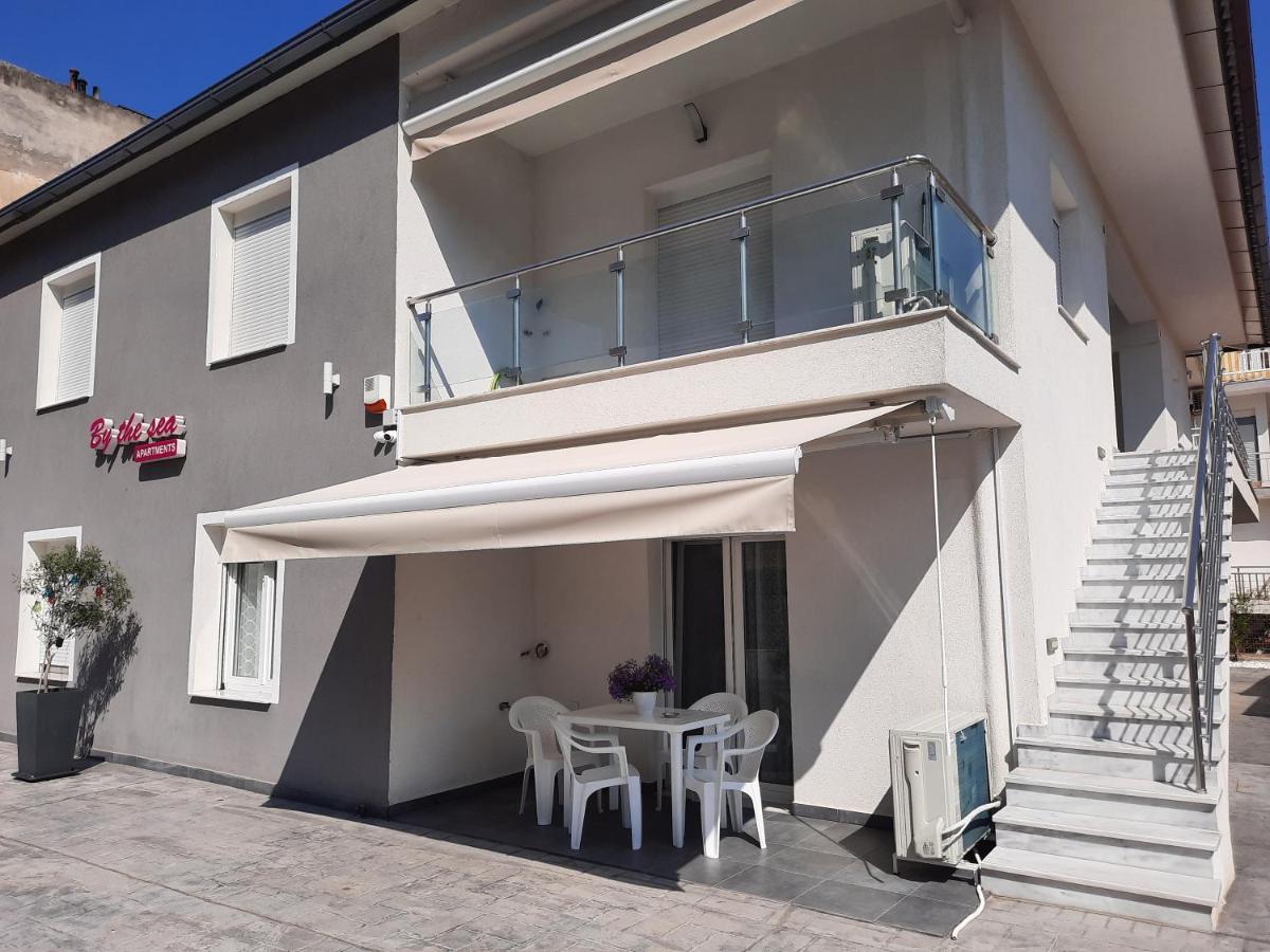 By The Sea Apartment *