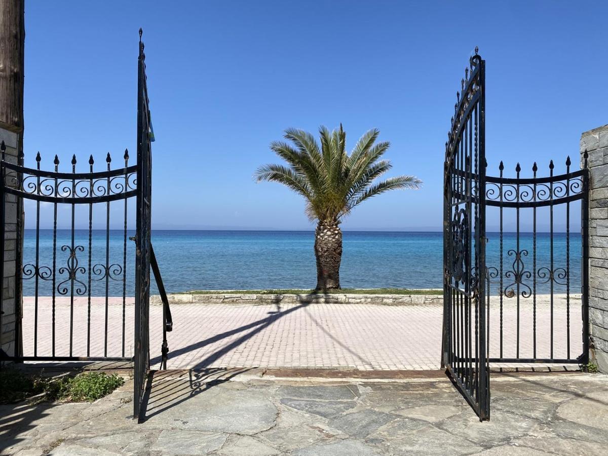 Houseloft Sandals Beachfront Apartment Polychrono
