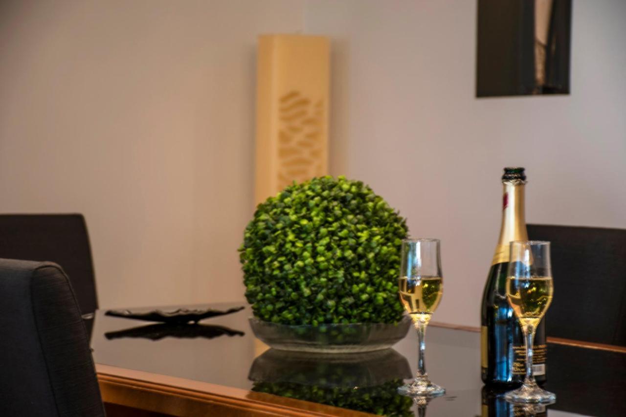 Akrata's Elegant Luxury Apartment *