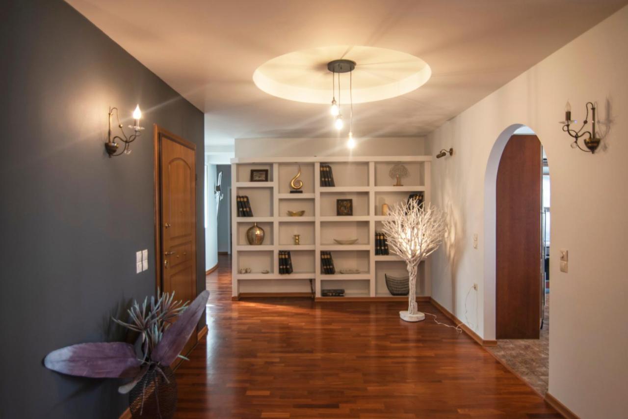 Akrata's Elegant Luxury Apartment *