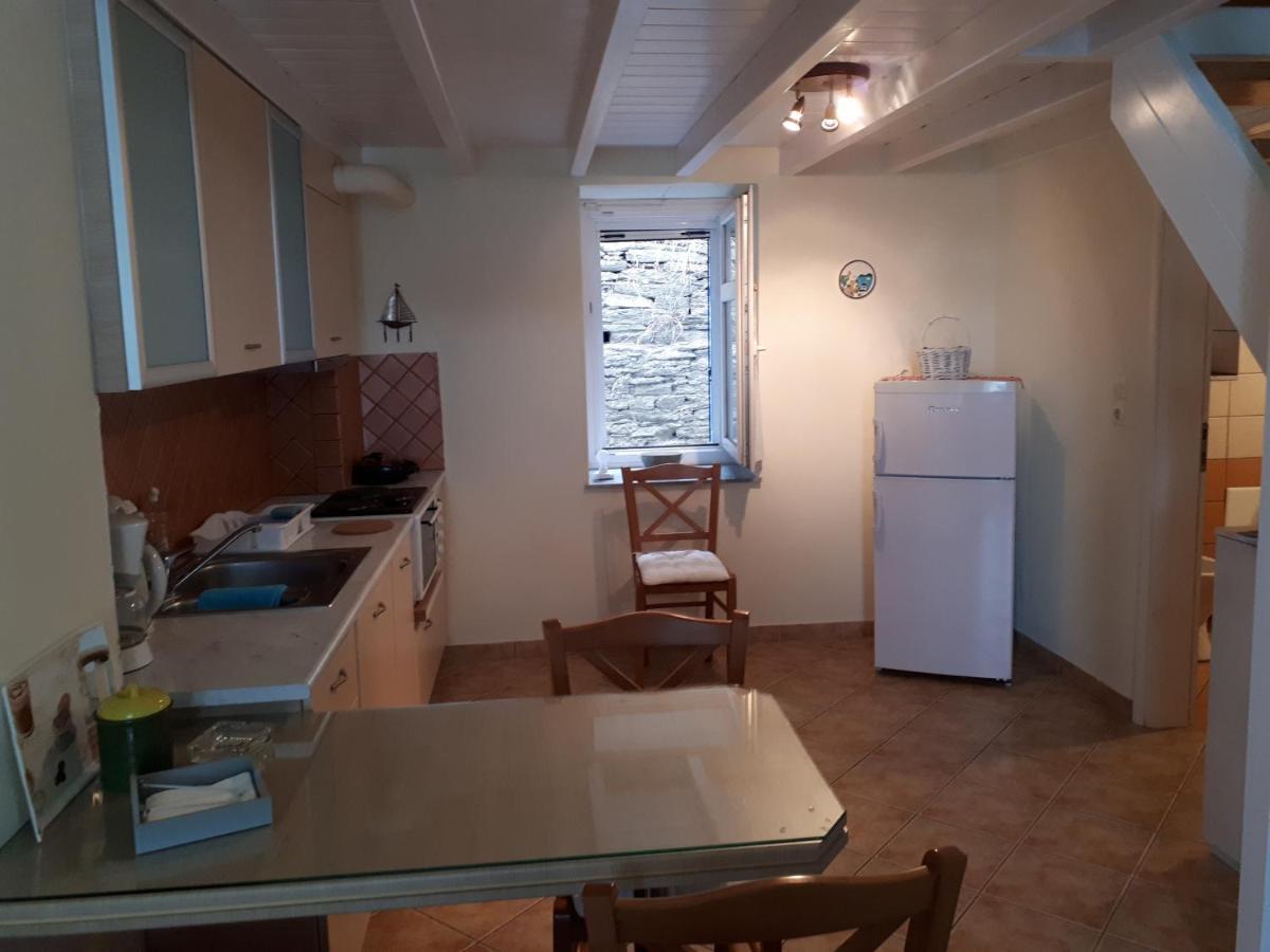 Roula's Apartment