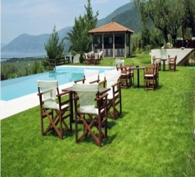 Hotel Yades *