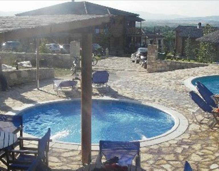 To Xilino Chorio Hotel Angistron