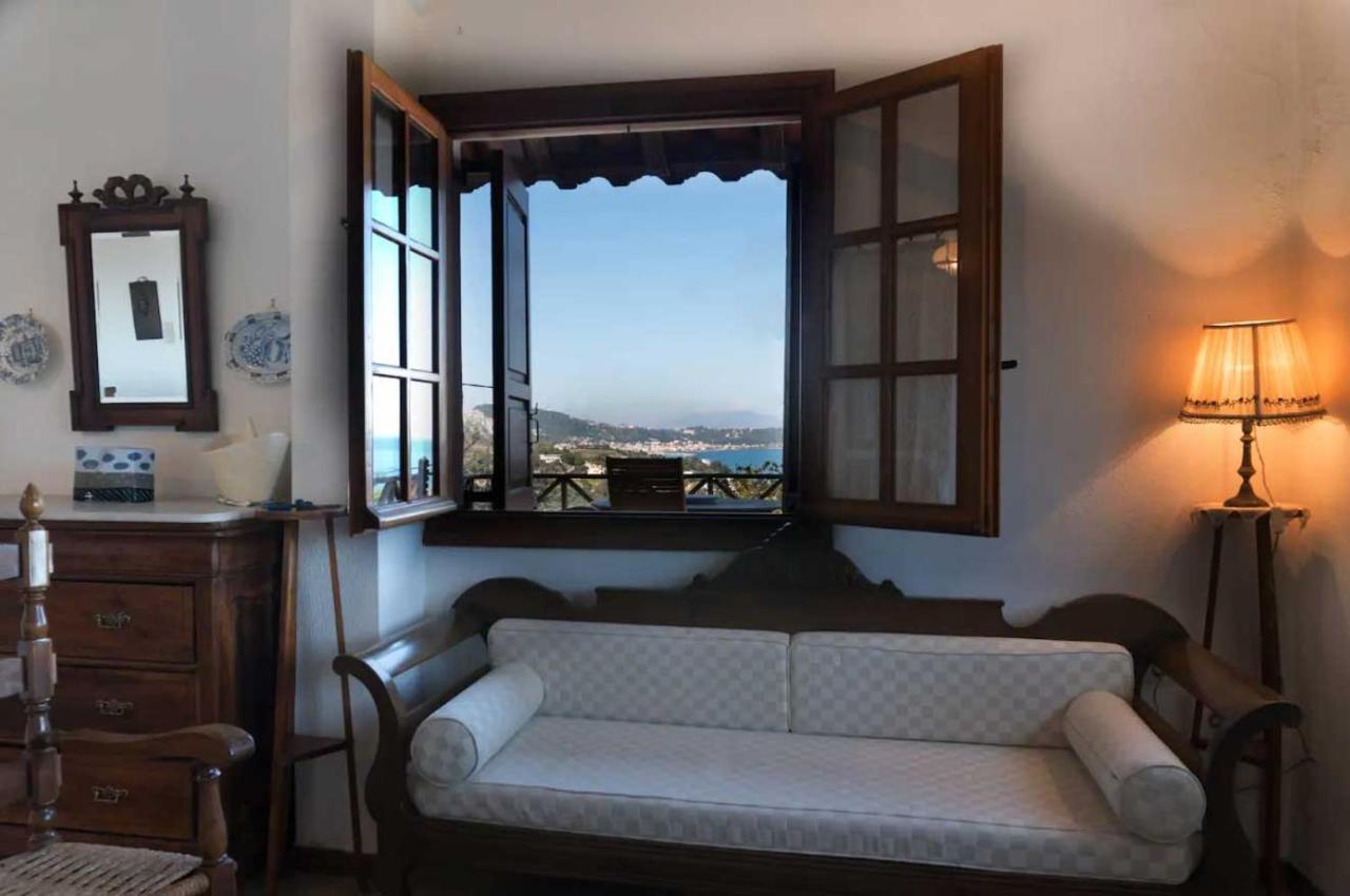 Mitsa With Stunning View On The Hill Holiday home *