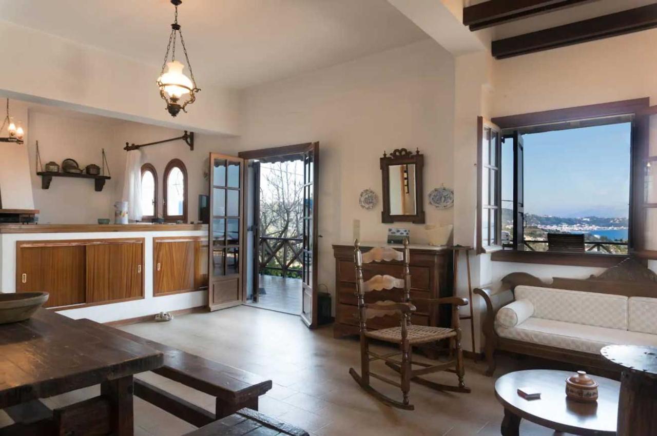 Mitsa With Stunning View On The Hill Holiday home *