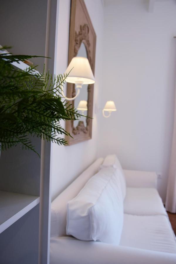Apartment Perigiali *