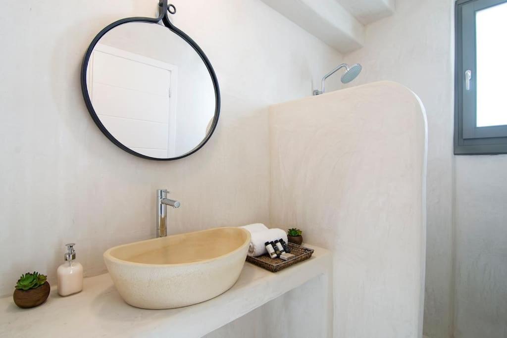 Dreamy Cycladic Luxury Summer 1 Villa Sotiras