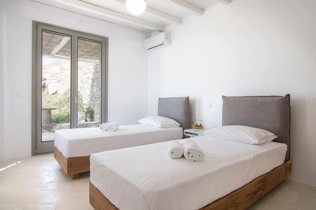 Dreamy Cycladic Luxury Summer 1 *