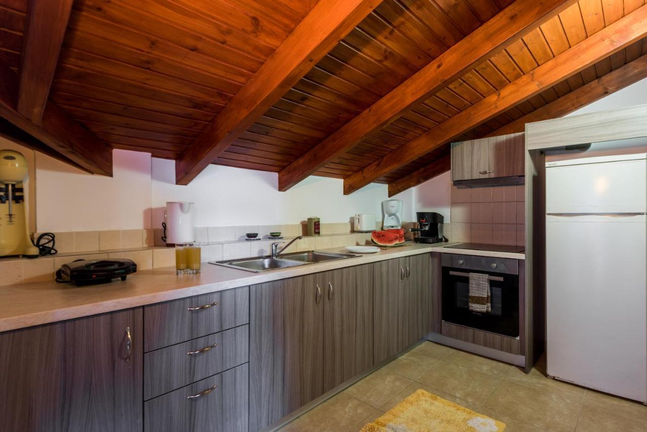 Apartment Makris House *