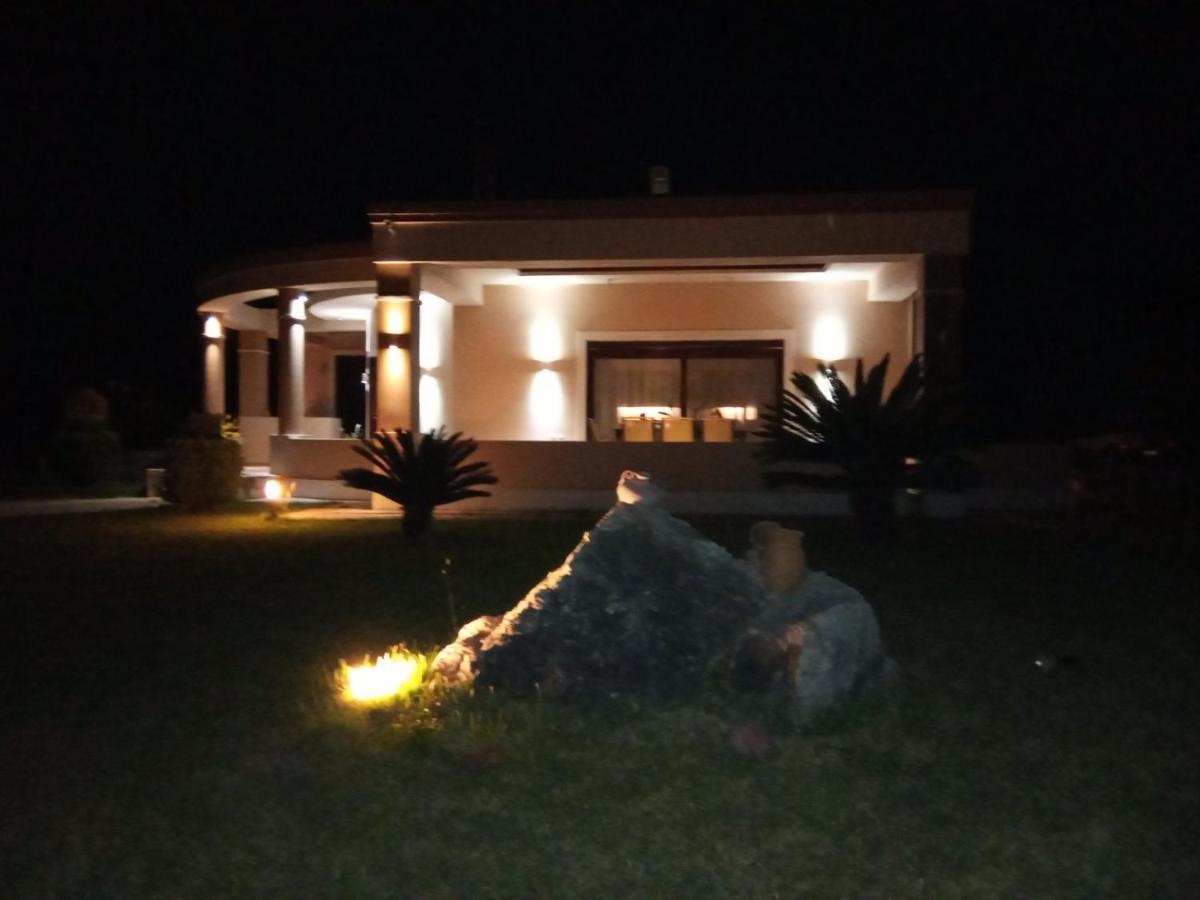 - Family Comfort With Large Garden, Jacuzzi Kos Town