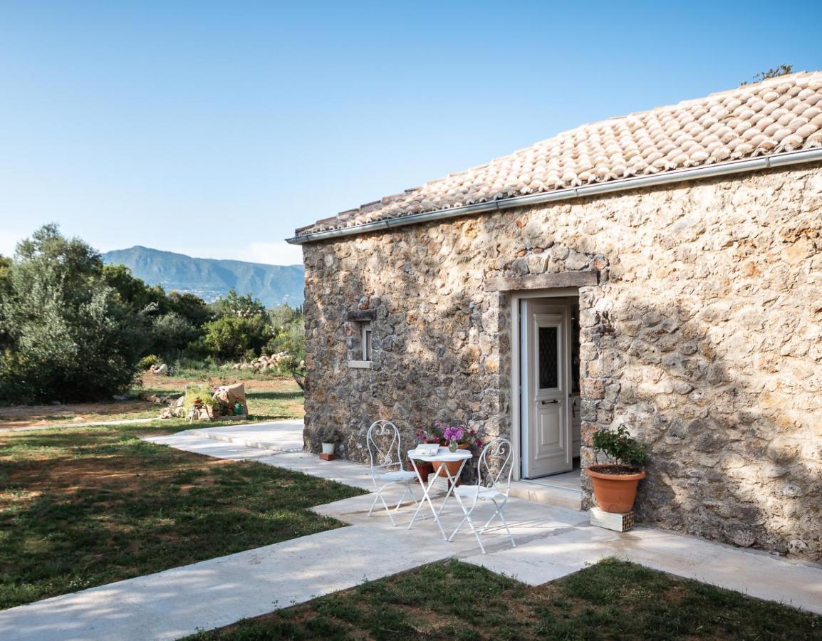 Holiday home The Wild Cyclamen Stone House And Estate