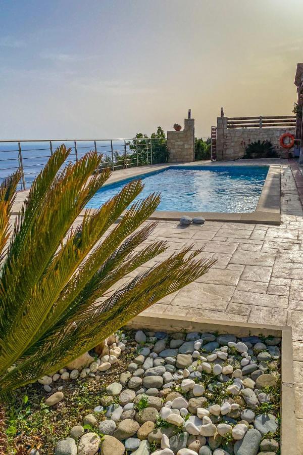 Maistros Country house