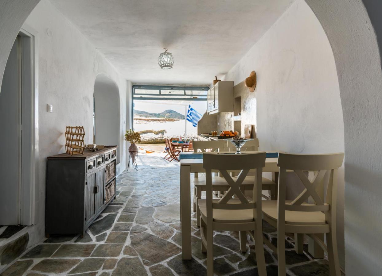 Sarakiniko Boat House * Mandrakia