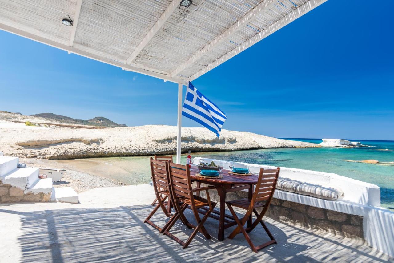 Sarakiniko Boat House *