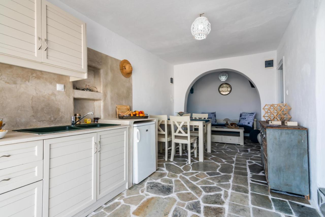 Sarakiniko Boat House Mandrakia