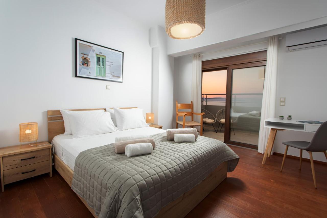 Overview Chania With Sea View And Amazing Sunset Apartment