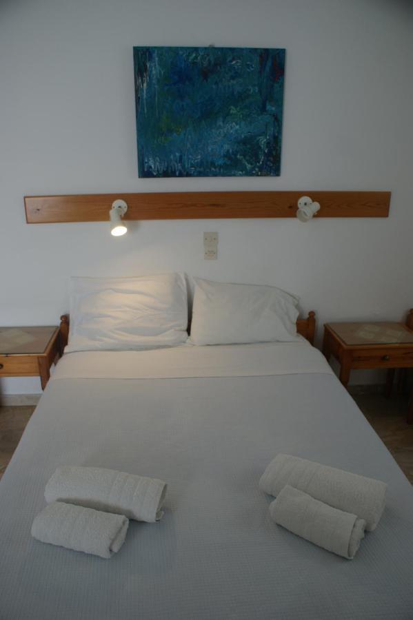 Eleftheria Hotel *