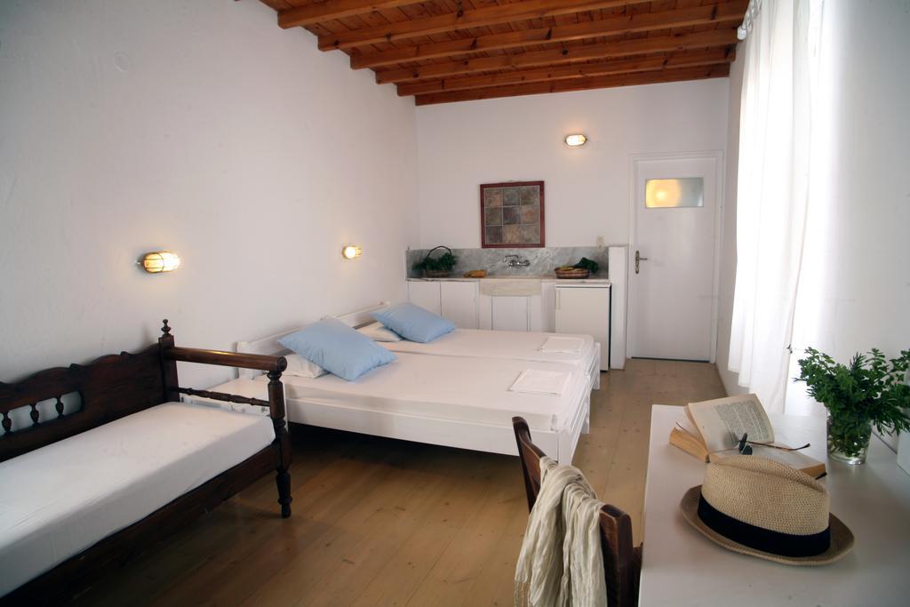 Voula & Aparthotel 4*