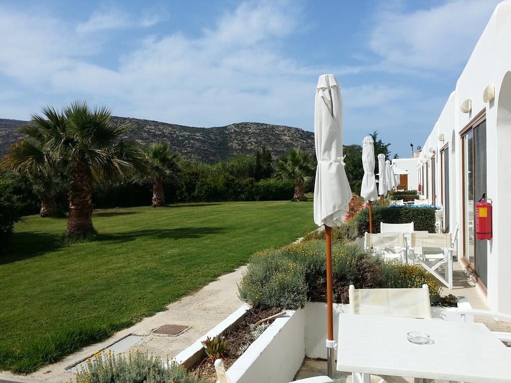 Valley Village Hotel