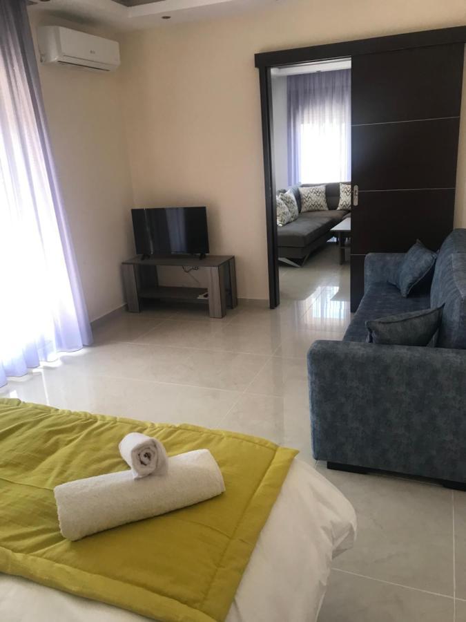 Apartment Dream 4 *