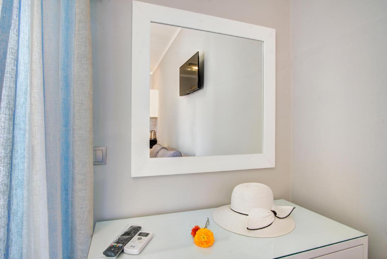 Azure Mare Apartment Agios Georgios Pagon