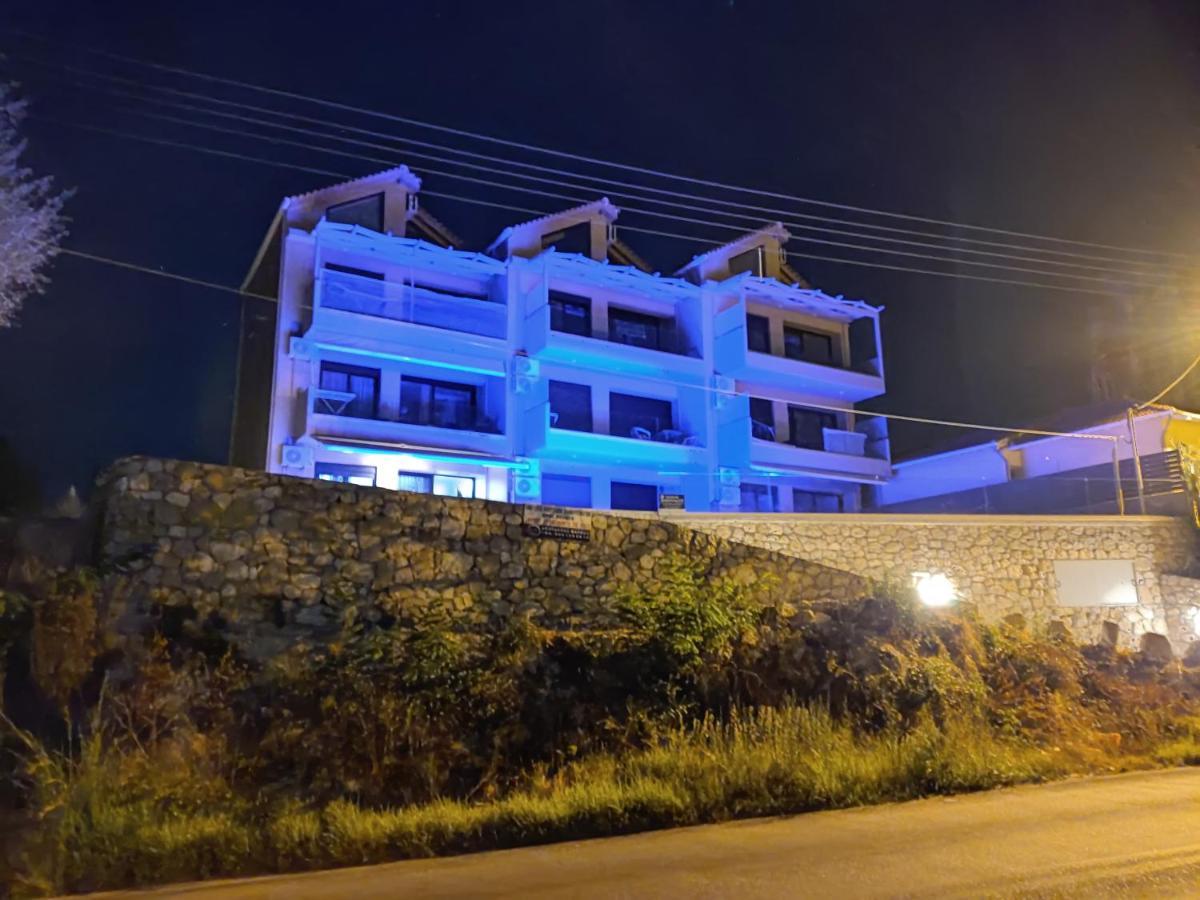 Apartment Ariti Luxury Apartment,