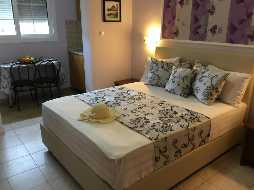 Markos 2 Aparthotel *