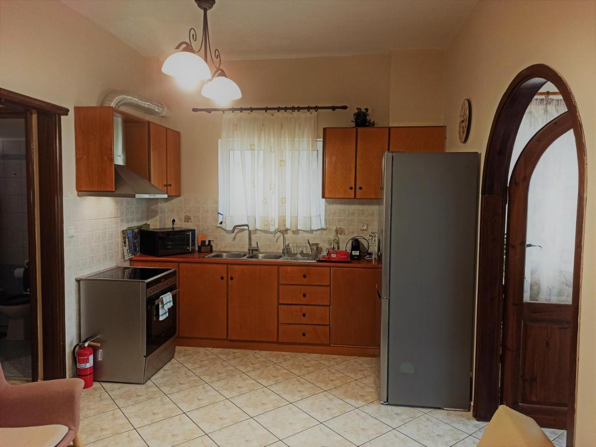 Panos Apartment *