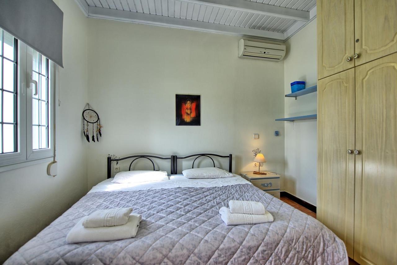 Villa Athanasia - With Private Pool On The By Posarellivillas *