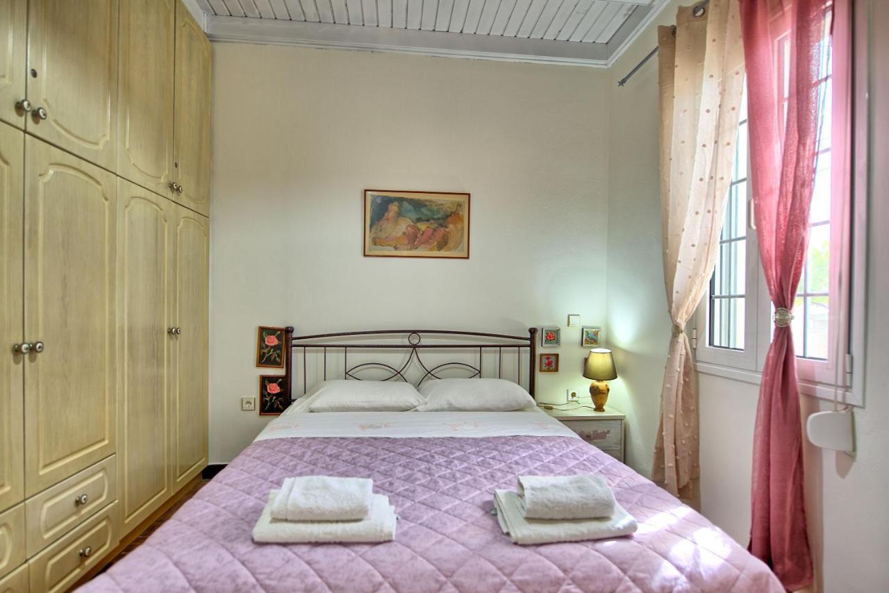 Athanasia - With Private Pool On The By Posarellivillas