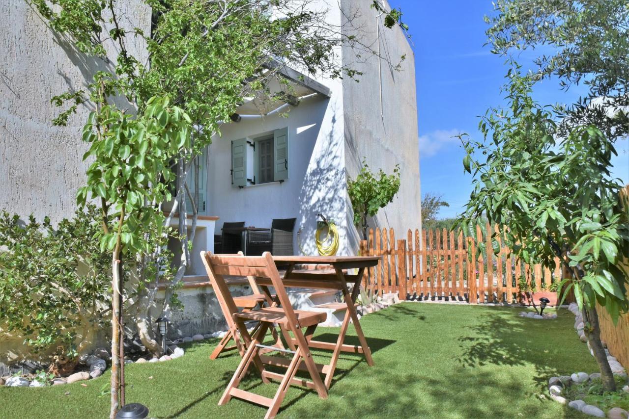 Avra Milos Guest house 2*