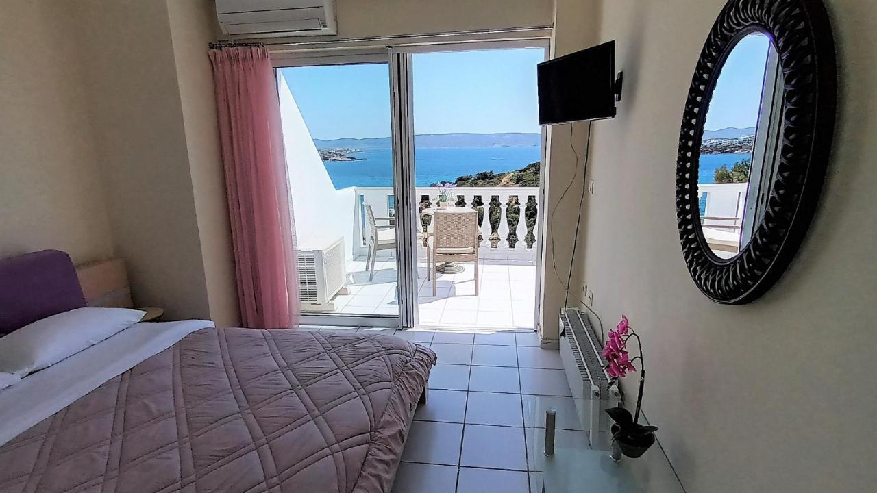 Dea Del Mare Complex In Front Of The Sea. Villa