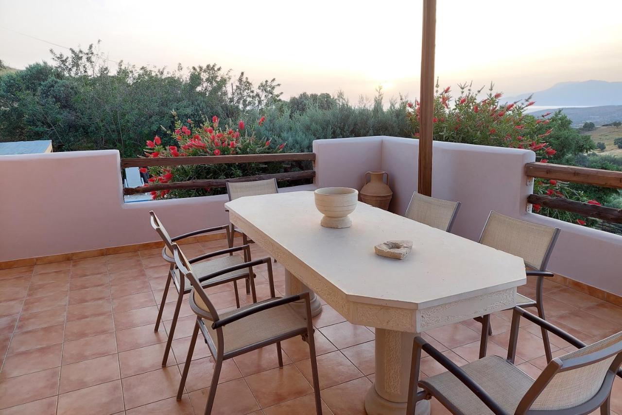 Villa Listaros Villas *