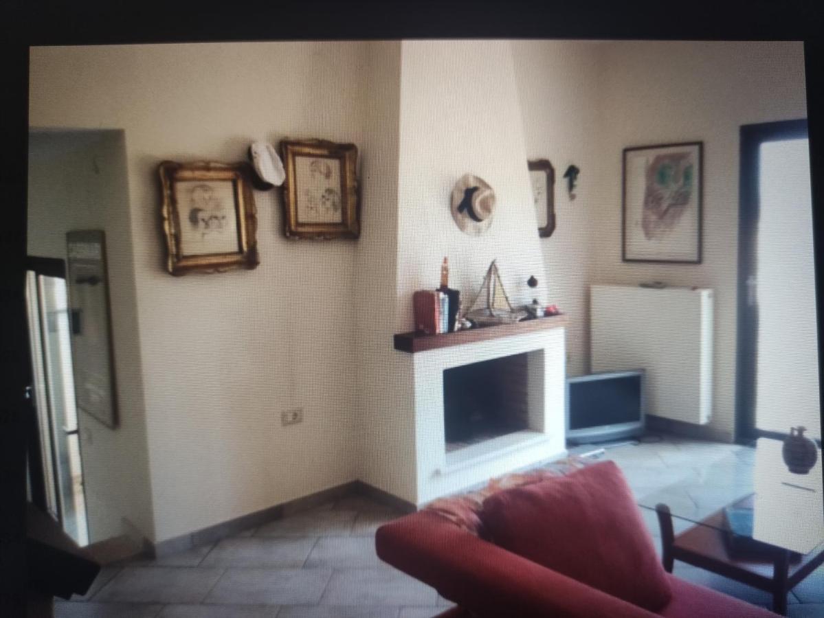 Gio Villa *