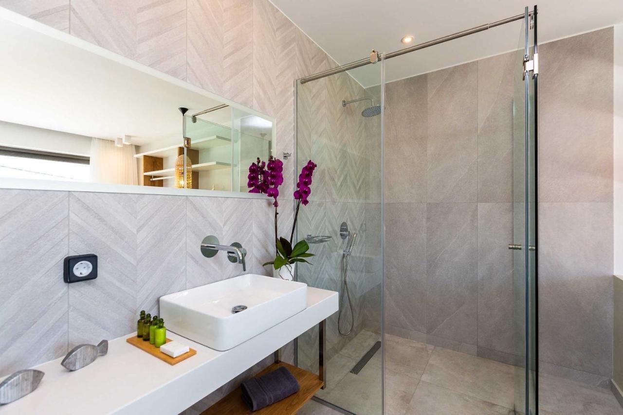 Daphne-naiades/ 2 Bedrooms,luxury,beachfront Plakias